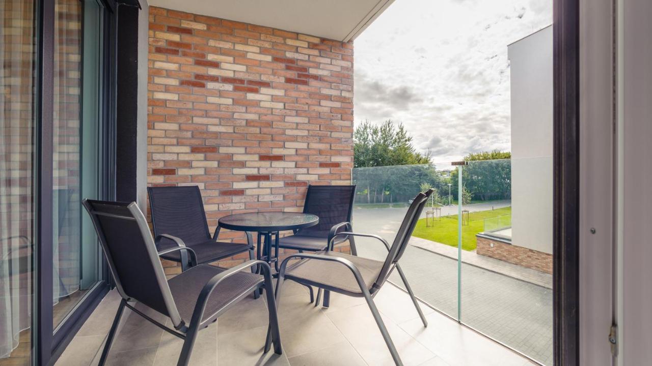 Apartamenty Simply Perlowa Przystan - Holiday City Kołobrzeg Exteriör bild