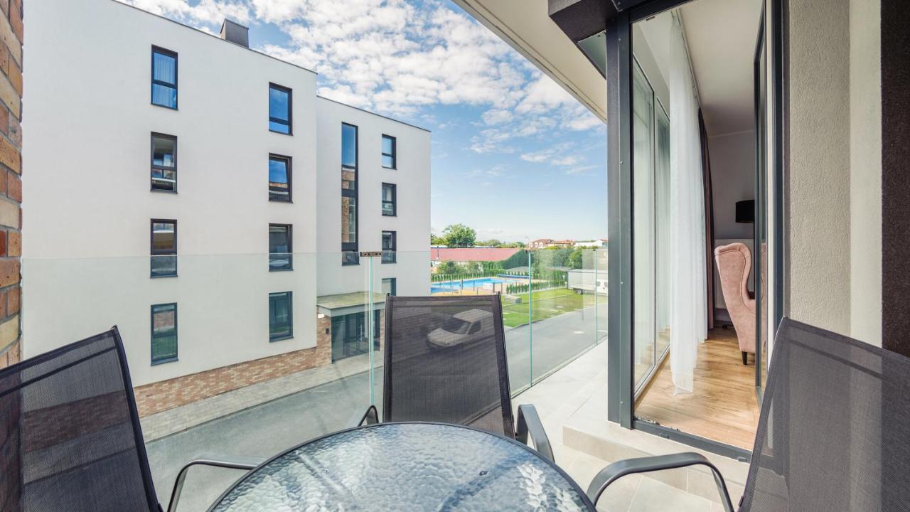 Apartamenty Simply Perlowa Przystan - Holiday City Kołobrzeg Exteriör bild