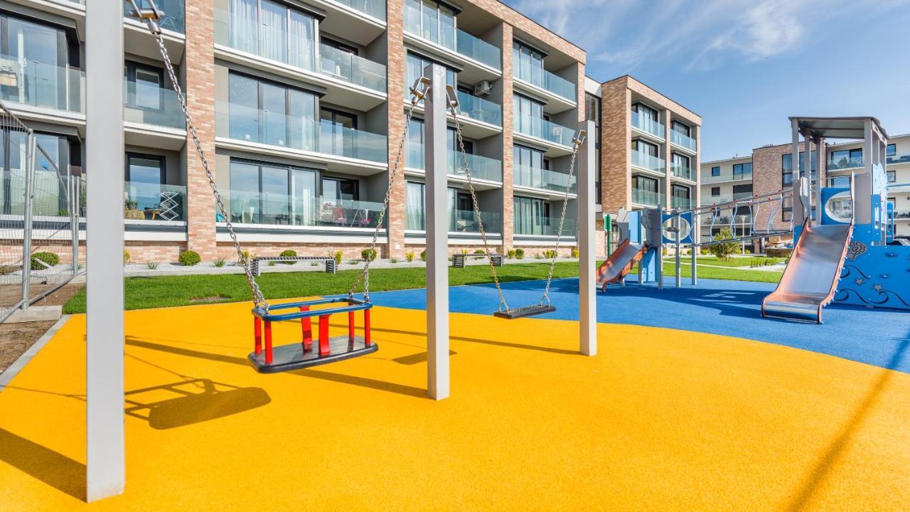 Apartamenty Simply Perlowa Przystan - Holiday City Kołobrzeg Exteriör bild